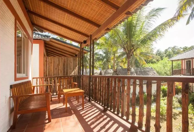 هتل Nha Minh Bungalow