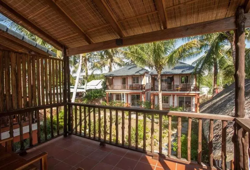 هتل Nha Minh Bungalow