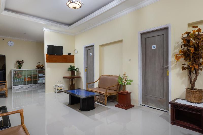 Hotel Oyo 1966 Bromo Hill