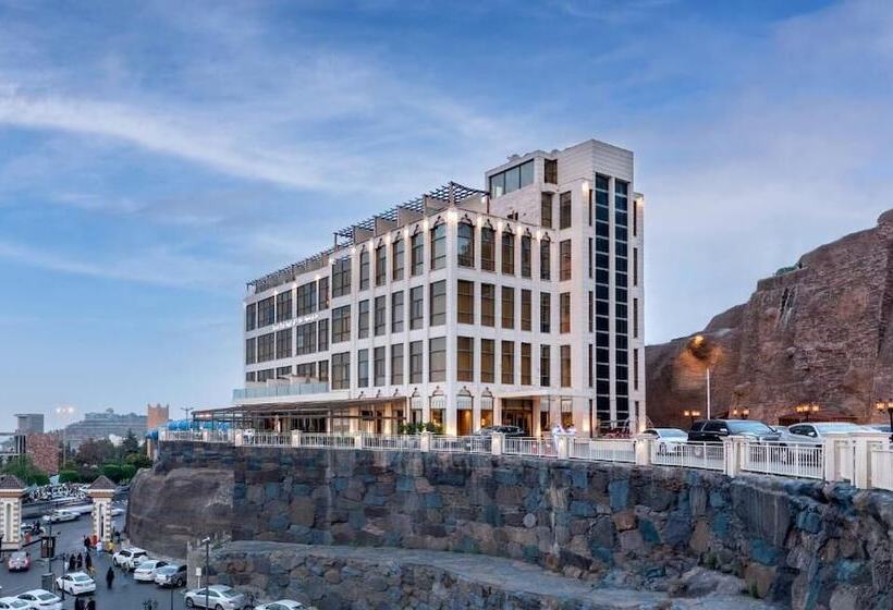 فندق Sarwat Park