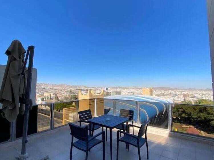 فندق Sarwat Park