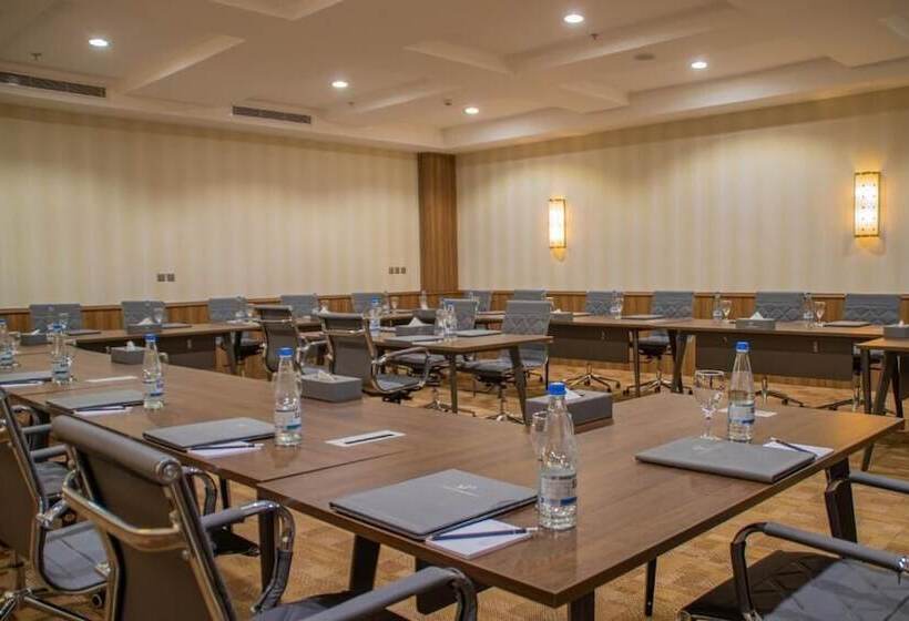 فندق Sarwat Park