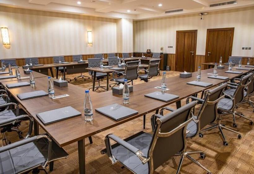 فندق Sarwat Park