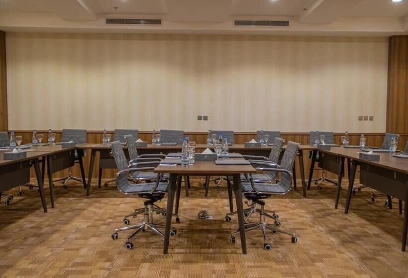 فندق Sarwat Park