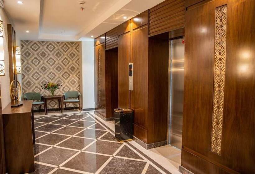 فندق Sarwat Park