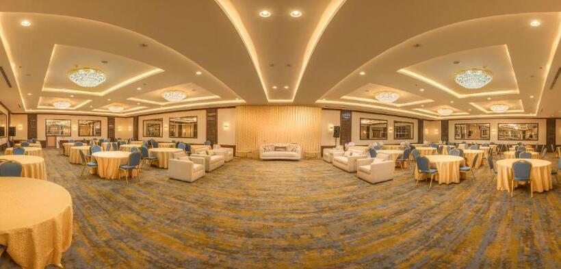 فندق Sarwat Park