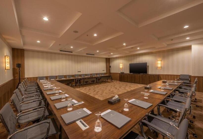 فندق Sarwat Park