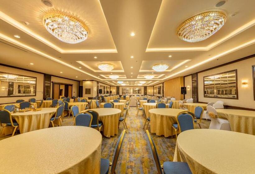 فندق Sarwat Park