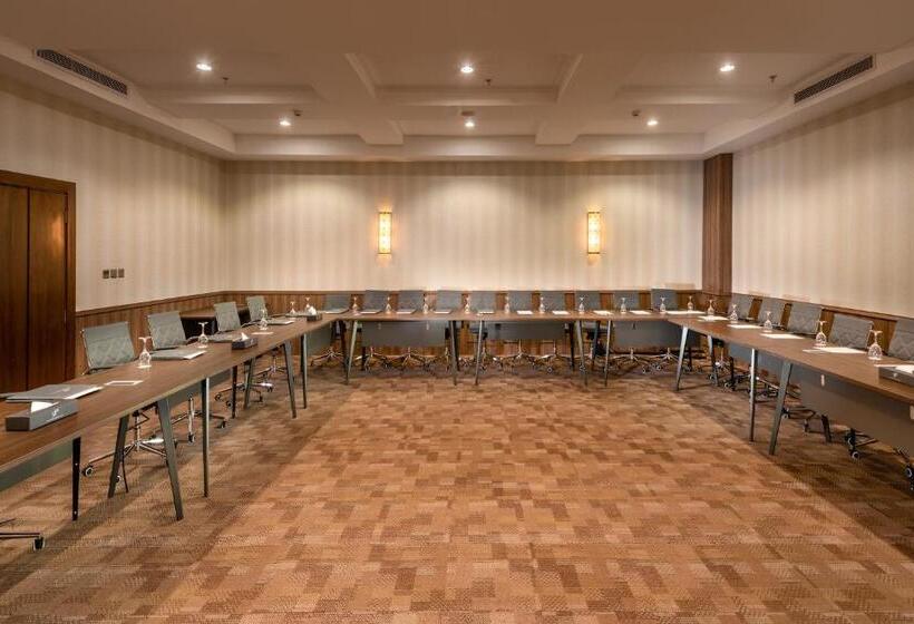 فندق Sarwat Park