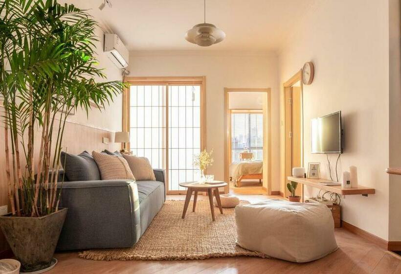 Отель Wuhan Jiangan·central Hospital·