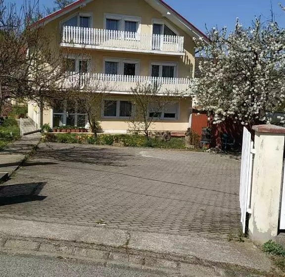 Mismás Panzió