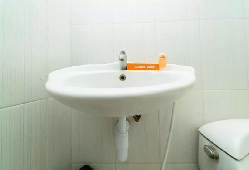 ペンション Koolkost Syariah Near Teraskota Bsd