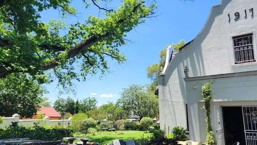 Majatalo Oak View Manor