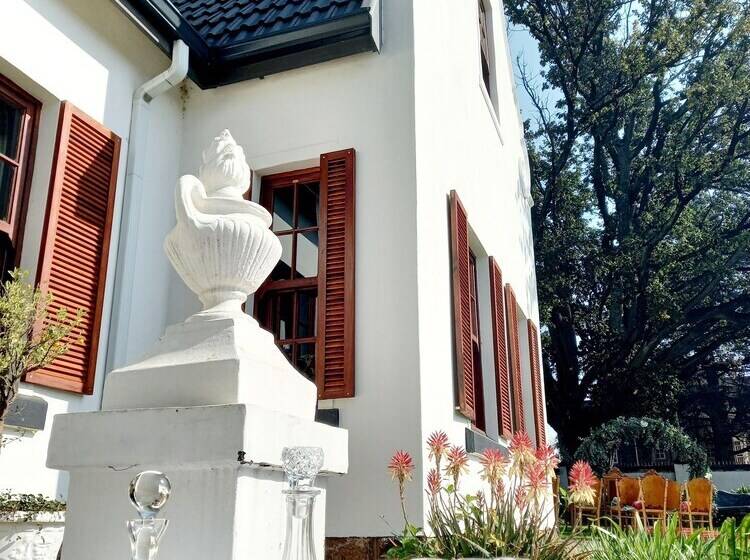 פנסיון Oak View Manor