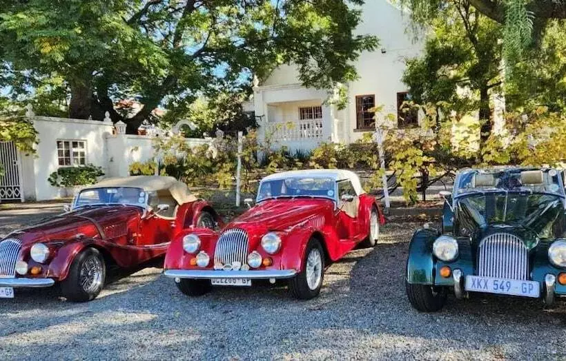 Majatalo Oak View Manor