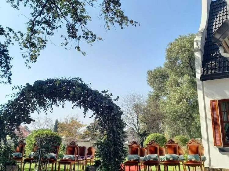 Majatalo Oak View Manor