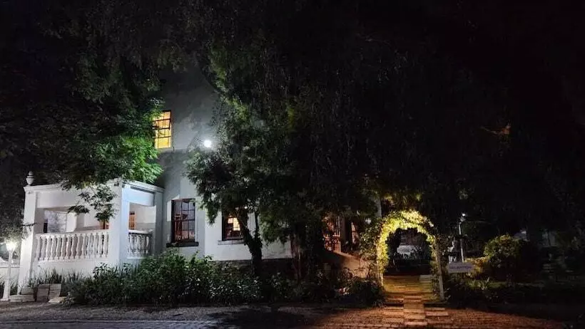 Majatalo Oak View Manor