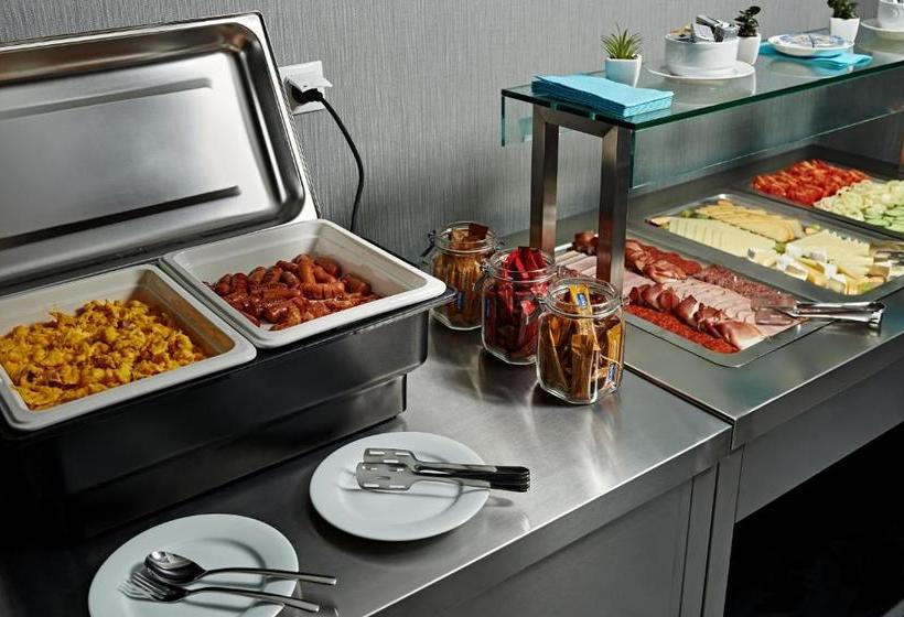 Отель Adalbert Szent Tamás Ház