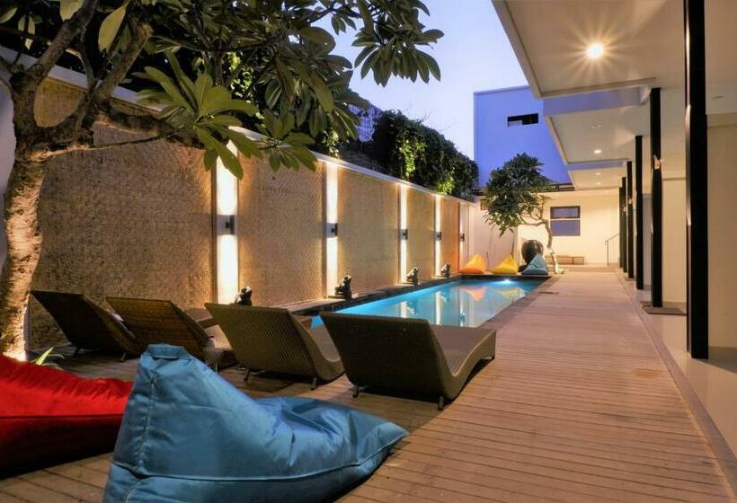 ホテル And Villa B52 Gili Air