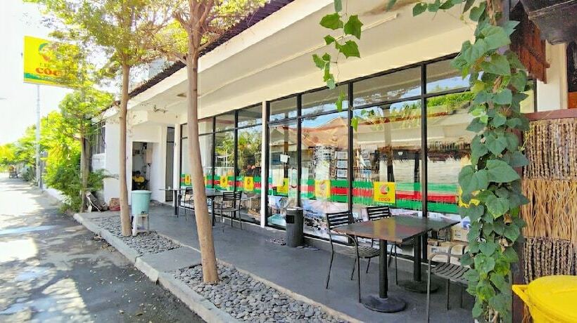 ホテル And Villa B52 Gili Air