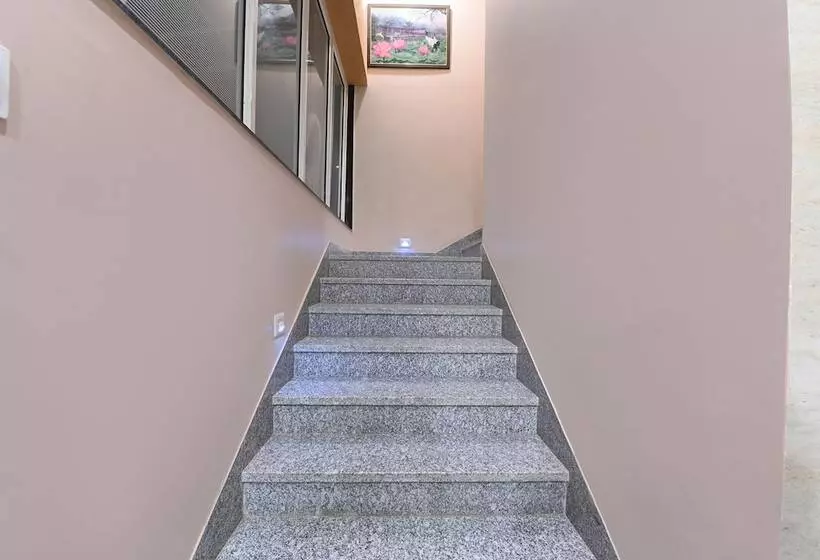 Fabhotel 7th Crossing