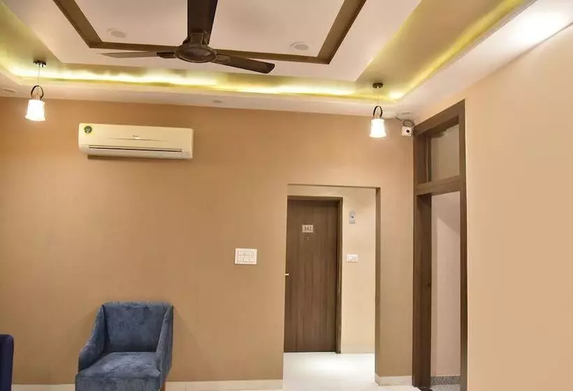 Fabhotel 7th Crossing