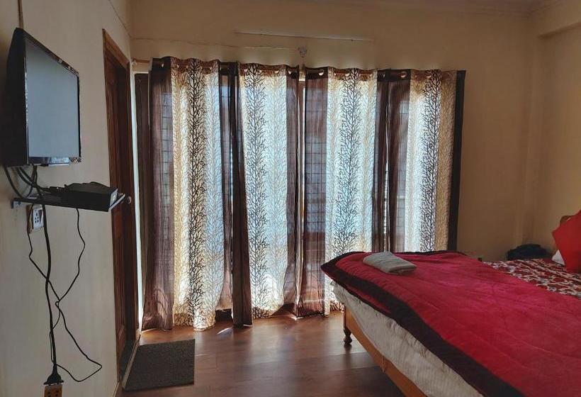 호텔 Goroomgo You & Me Nainital