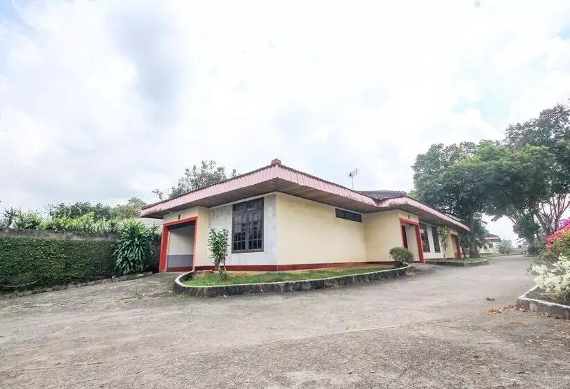 هتل Oyo 3180  Rian Cottage