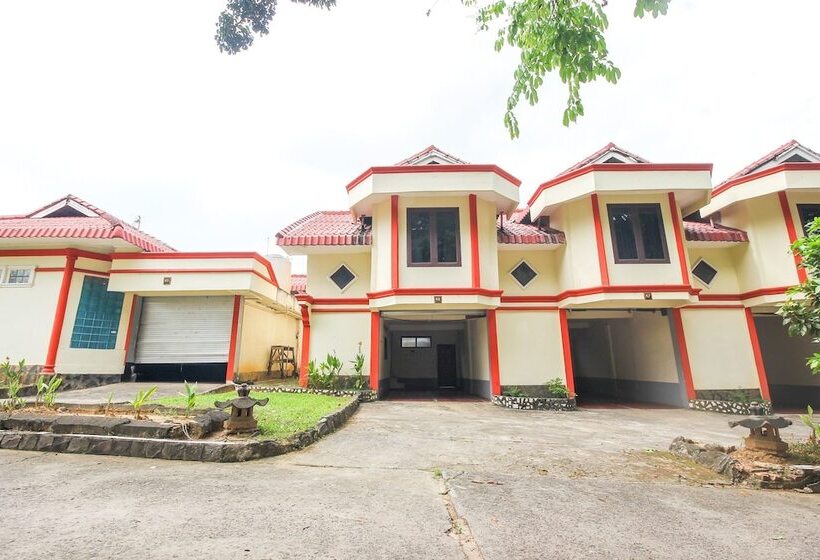 בית מלון כפרי Oyo 3180  Rian Cottage