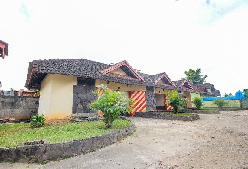 בית מלון כפרי Oyo 3180  Rian Cottage