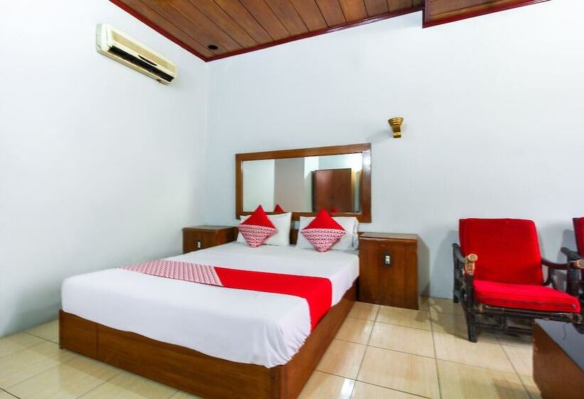 בית מלון כפרי Oyo 3180  Rian Cottage