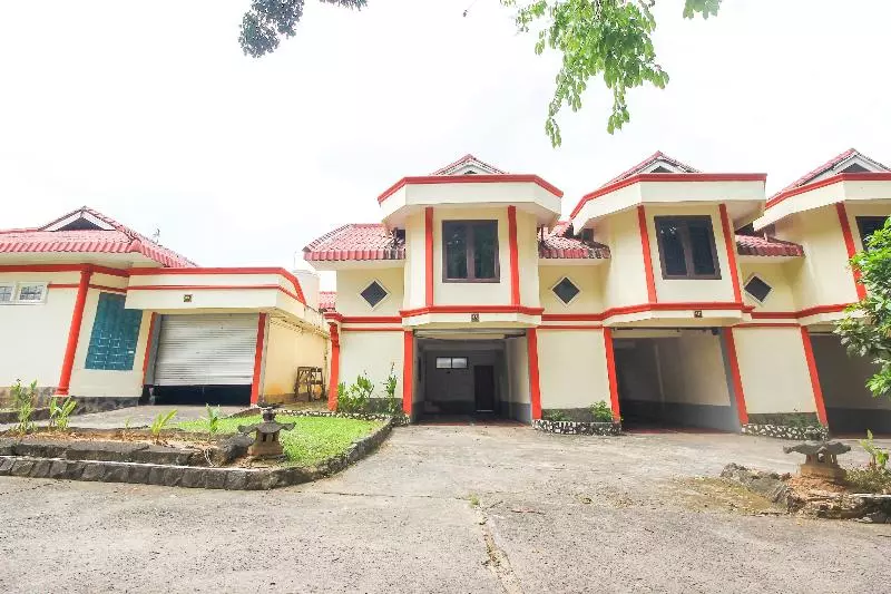 هتل Oyo 3180  Rian Cottage