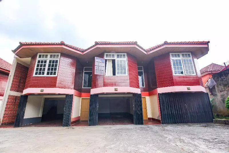 هتل Oyo 3180  Rian Cottage