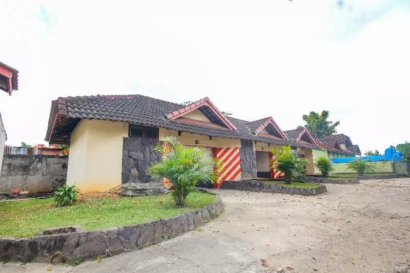 هتل Oyo 3180  Rian Cottage