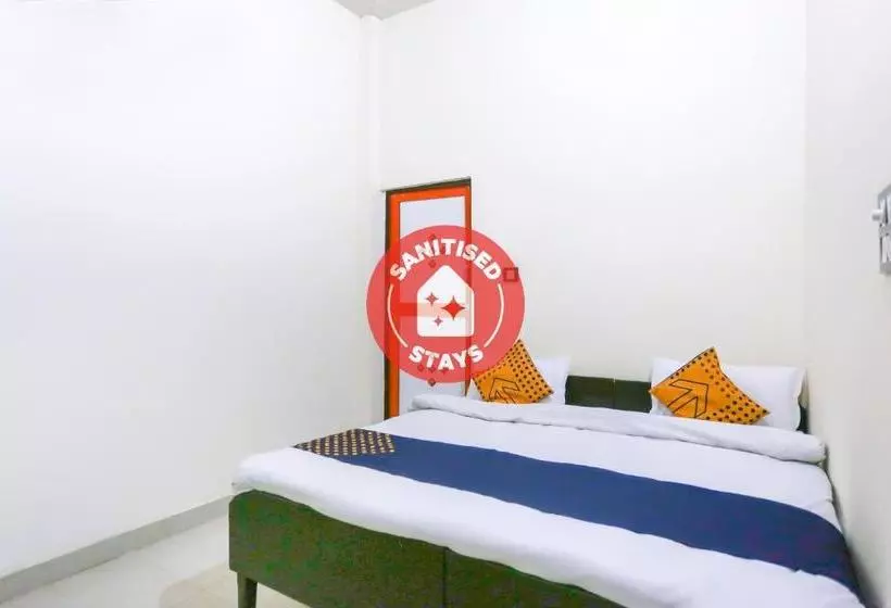 Hotelli Spot On 70980 Moon Guest House