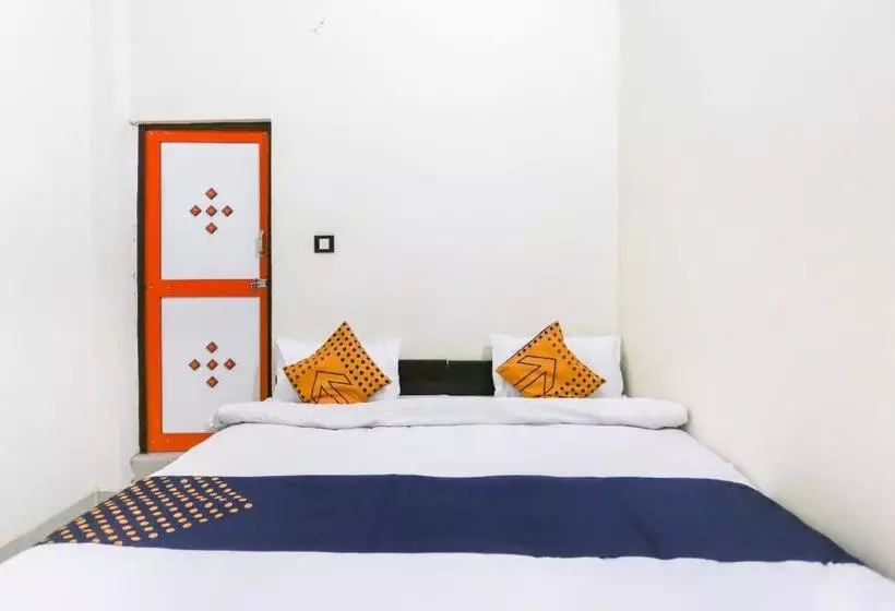 Hotelli Spot On 70980 Moon Guest House