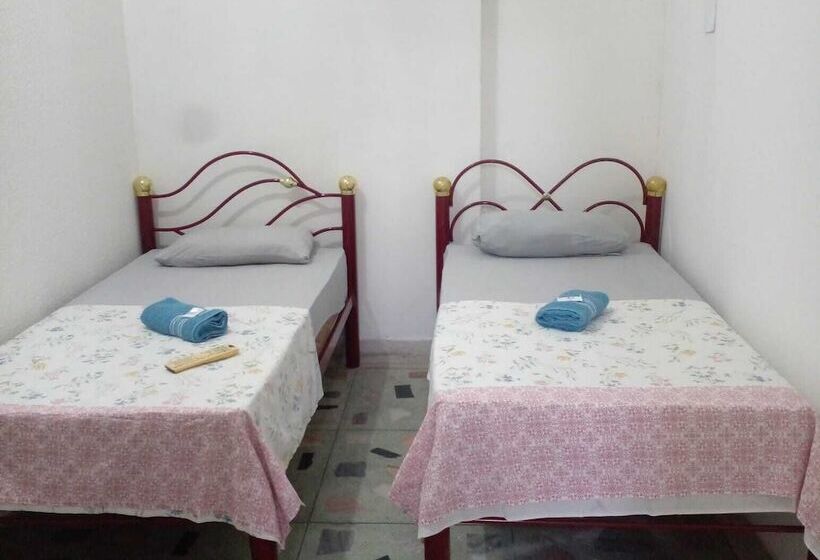 پانسیون Casa Do Meio Pousada