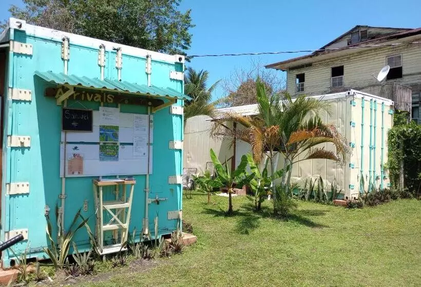 پانسیون Container House Cahuita