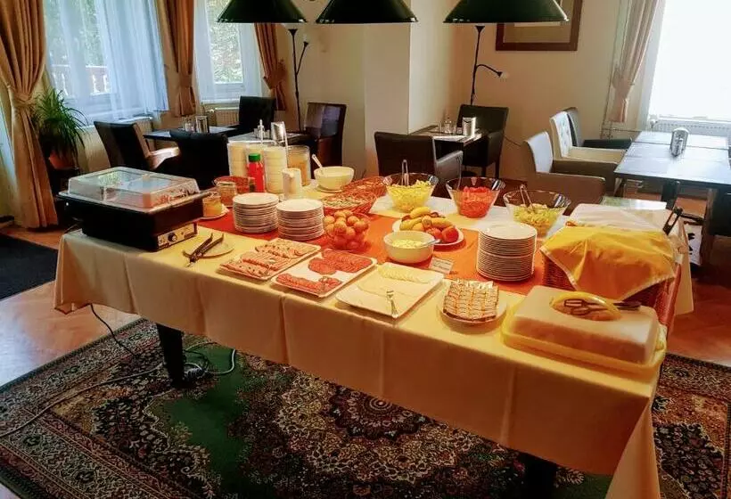 ペンション Penzión Jesenský