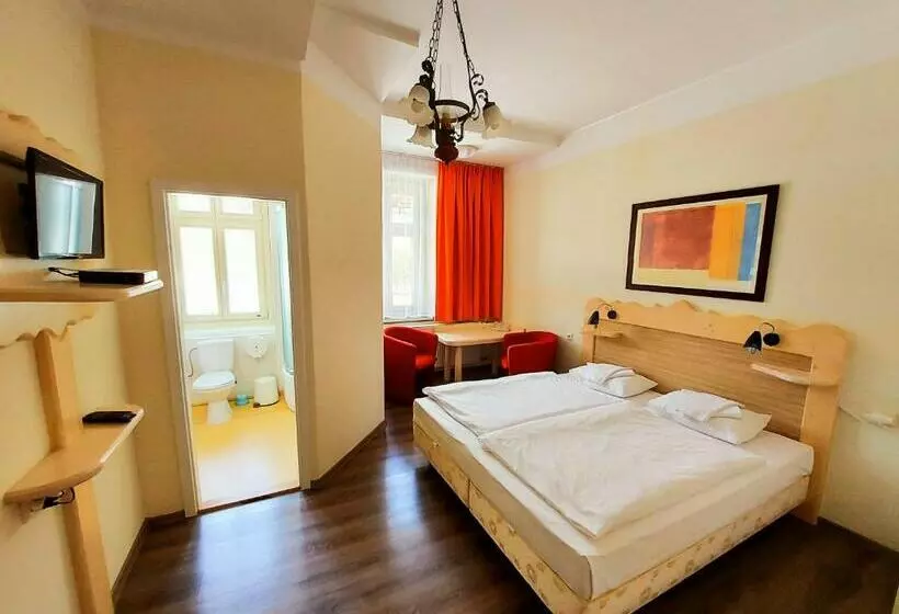 ペンション Penzión Jesenský