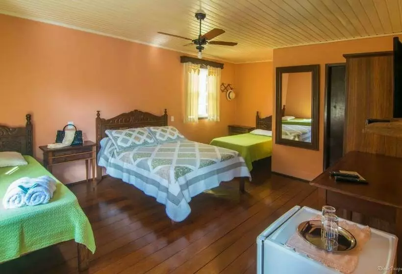 ペンション Pousada Portal