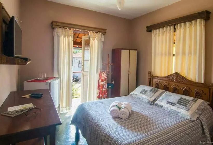 ペンション Pousada Portal