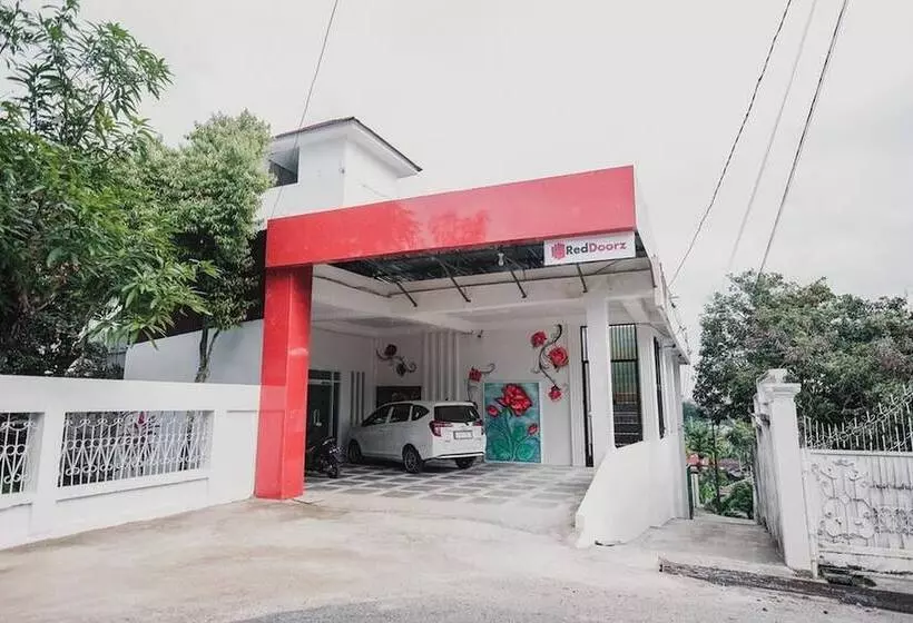 پانسیون Reddoorz Syariah Near Arafah Hospital Jambi