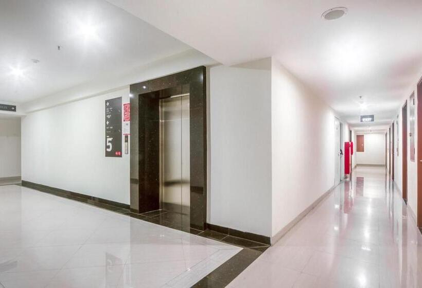 بنسيون Redliving Apartemen Grand Kamala Lagoon   Kita Pro Tower Barclay North