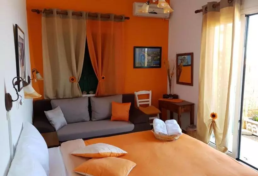 پانسیون Violetta Rooms
