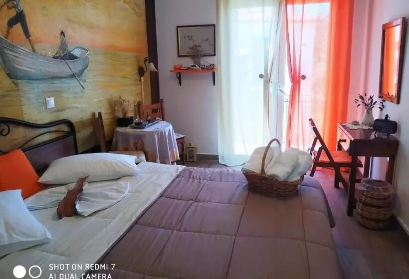 پانسیون Violetta Rooms
