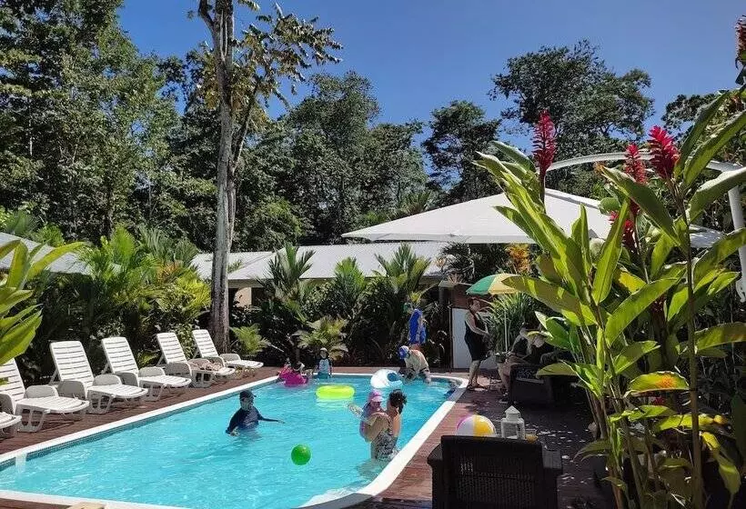 Alloro Jungle Villas