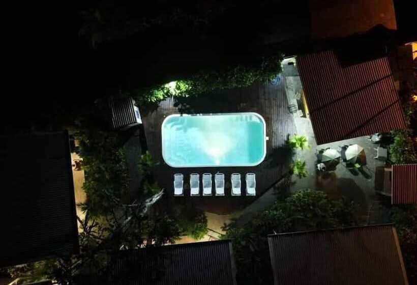 Alloro Jungle Villas