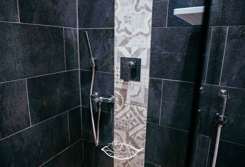 Alloro Jungle Villas