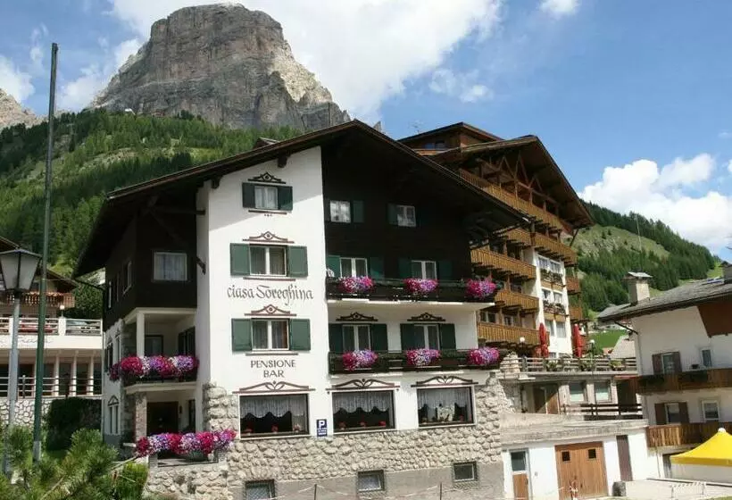 Aamiaismajoitus (B&B) Ciasa Soreghina